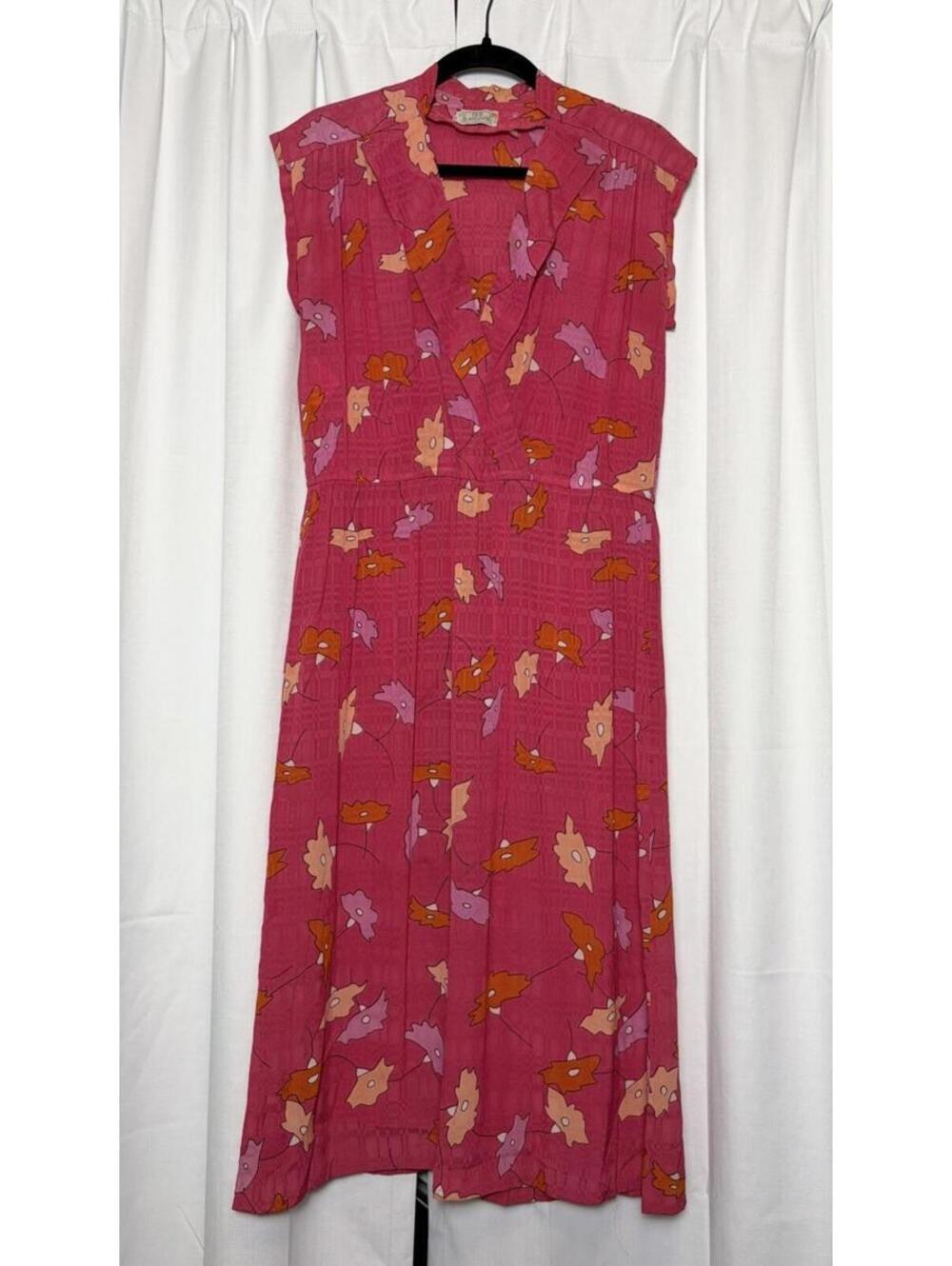 Vintage Silk Ted Lapidus Collared Silk Floral Pink Dress. Size 40 Medium.